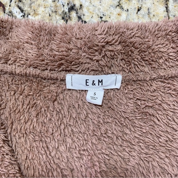 E & M Size S Fur Fleece Cardigan sweater button up Super Soft snd comfy! - Picture 8 of 11